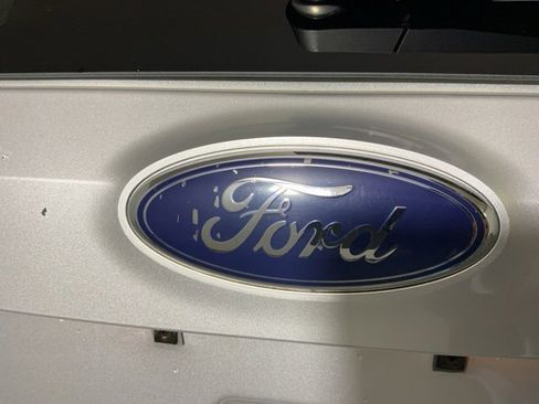 Used 2010 Ford Edge SE image 30
