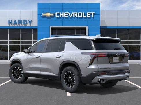 New 2026 Chevrolet Traverse Z71 w/ Enhanced Driving Package AWD/4WD image 3