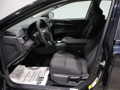 Used 2025 Toyota Camry LE FWD image 9