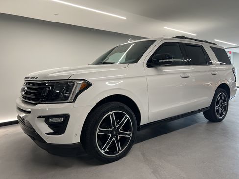 Used 2020 Ford Expedition Limited w/ Equipment Group 303A AWD/4WD image 3