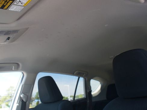 Used 2016 Toyota RAV4 LE FWD image 6