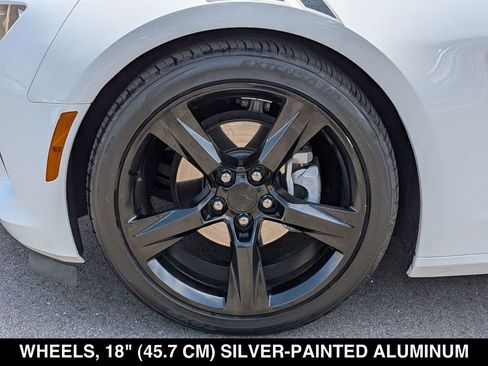Used 2016 Chevrolet Camaro LT RWD image 17