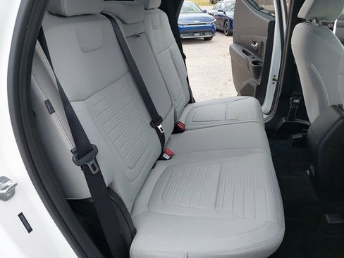 Used 2025 Hyundai Santa Cruz SE image 11