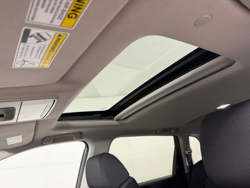 Certified 2025 Honda CR-V EX image 15