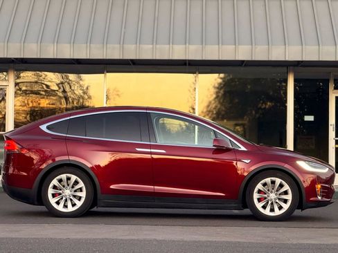 Used 2016 Tesla Model X Performance image 5