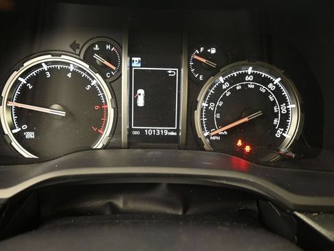 Used 2024 Toyota 4Runner TRD Off-Road Premium w/ Off Road Premium Plus Package AWD/4WD image 16