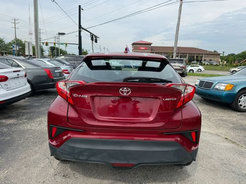Used 2019 Toyota C-HR Limited FWD image 5