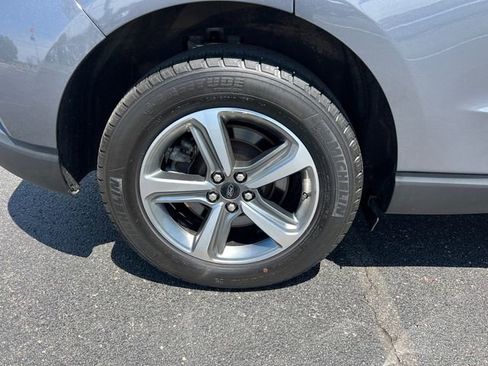 Certified 2024 Ford Edge SEL w/ Convenience Package AWD/4WD image 10