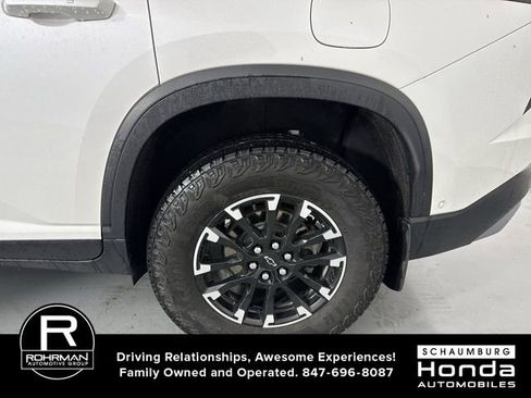 Used 2024 Chevrolet Traverse Z71 w/ Enhanced Driving Package AWD/4WD image 6