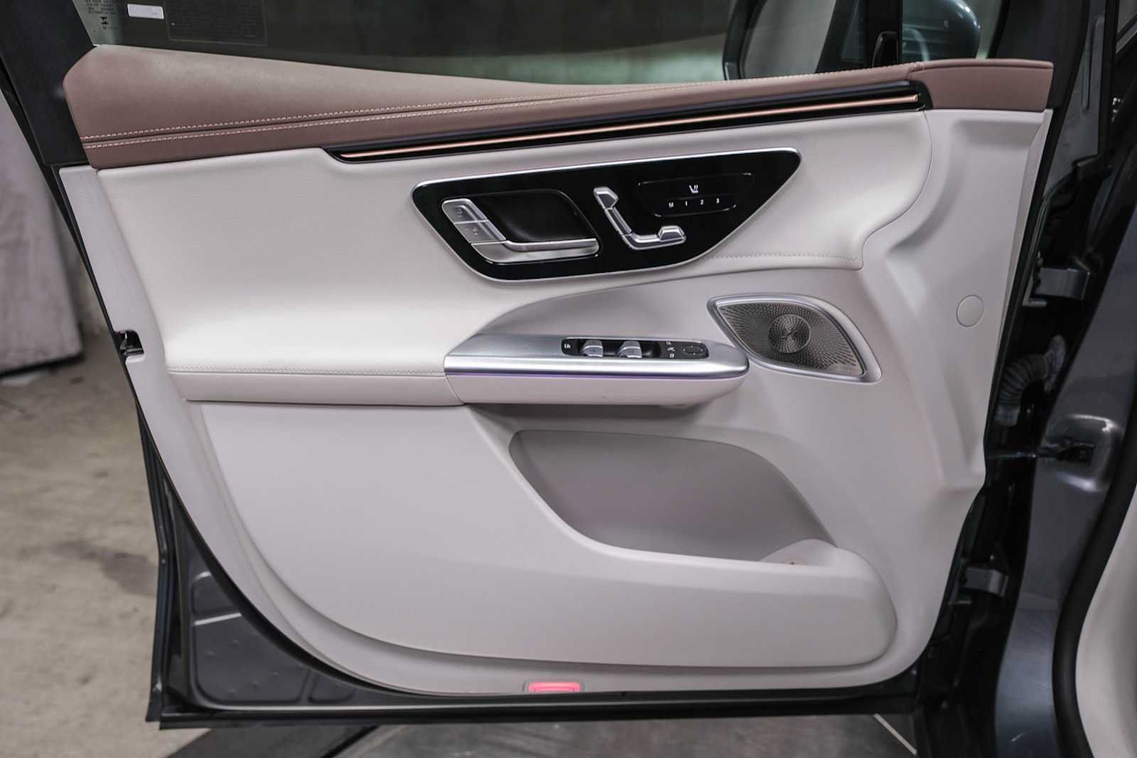 Certified 2023 Mercedes-Benz EQE 350+ SUV image 28