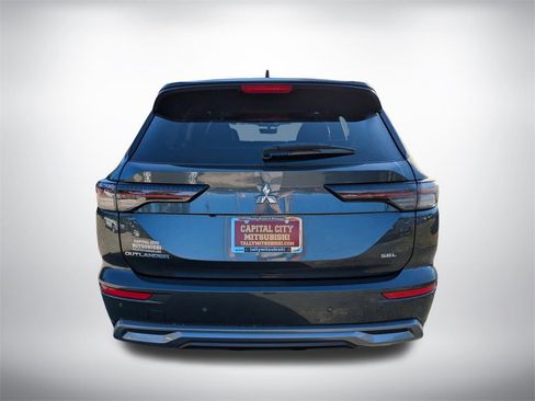 New 2025 Mitsubishi Outlander SEL image 5