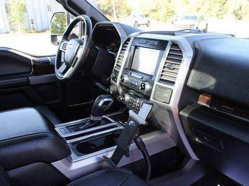 Used 2016 Ford F150 Platinum w/ Equipment Group 701A Luxury image 21