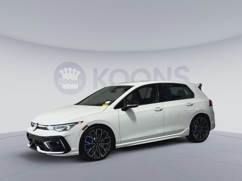 Used 2025 Volkswagen Golf w/ Euro Style Package AWD/4WD image 5