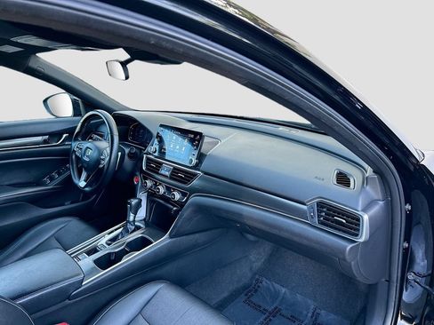 Used 2018 Honda Accord Sport image 26