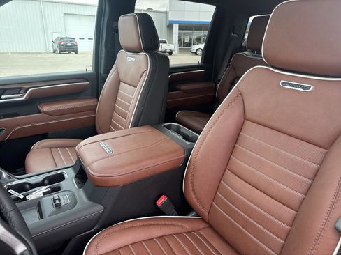 New 2026 GMC Sierra 2500 Denali Ultimate AWD/4WD image 12