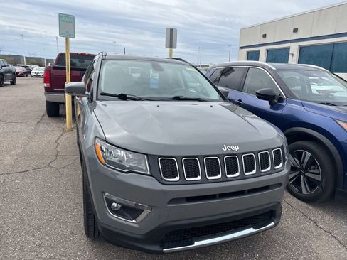 Used 2019 Jeep Compass Limited AWD/4WD image 16