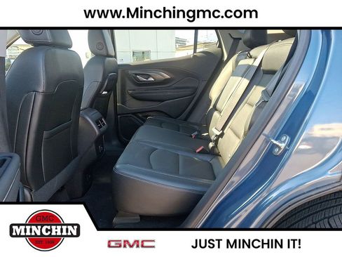 Used 2024 GMC Terrain SLT w/ Tech Package image 26