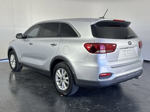 Used 2019 Kia Sorento L image 8