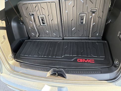 Used 2023 GMC Acadia Denali w/ Denali Technology Package FWD image 92