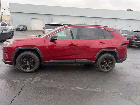 Used 2020 Toyota RAV4 XLE w/ Convenience Package image 4