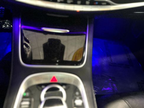 Used 2019 Mercedes-Benz S 560 Sedan image 32