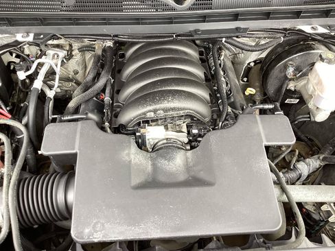 Used 2017 Chevrolet Silverado 1500 LTZ Z71 w/ LTZ Plus Package AWD/4WD image 18