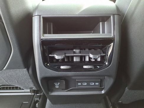 New 2026 Jeep Grand Cherokee Altitude AWD/4WD image 27