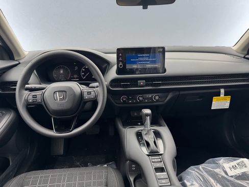 New 2026 Honda HR-V LX image 5