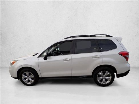 Used 2014 Subaru Forester 2.5i Touring AWD/4WD image 2
