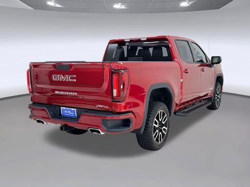 Used 2024 GMC Sierra 1500 AT4 w/ Technology Package AWD/4WD image 9
