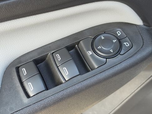Used 2024 Chevrolet Equinox LT FWD image 24