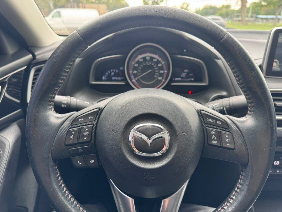 Used 2016 MAZDA MAZDA3 i Touring w/ Popular Equipment Package FWD image 13