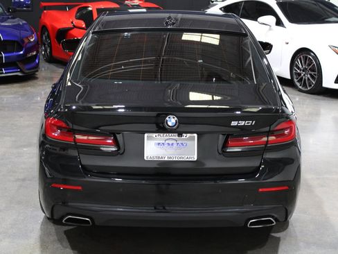 Used 2021 BMW 530i w/ Premium Package RWD image 13