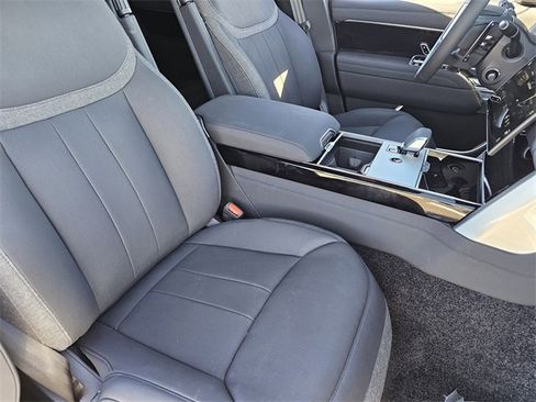 New 2025 Land Rover Range Rover SE image 8