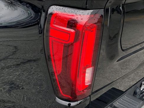 Used 2025 GMC Sierra 1500 SLT image 26