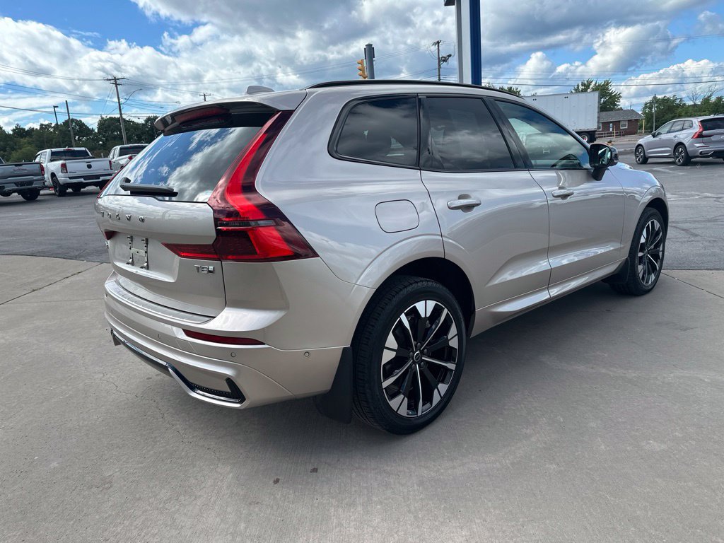Certified 2026 Volvo XC60 T8 Plus w/ Protection Package Premier AWD/4WD image 5