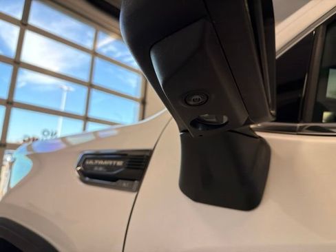 Used 2024 GMC Sierra 1500 Denali Ultimate AWD/4WD image 13