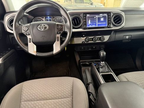 Used 2023 Toyota Tacoma SR5 w/ SR5 Appearance Package RWD image 16