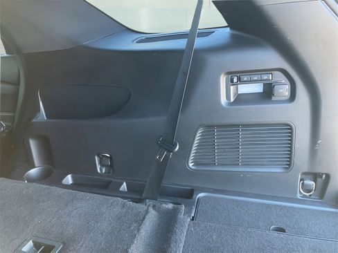 Used 2020 Ford Explorer ST w/ ST High-Performance Pack image 43