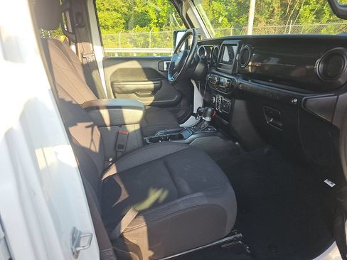 Used 2022 Jeep Wrangler Unlimited Sport AWD/4WD image 5