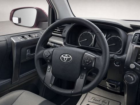 Used 2020 Toyota 4Runner TRD Off-Road Premium w/ Moonroof Package AWD/4WD image 18
