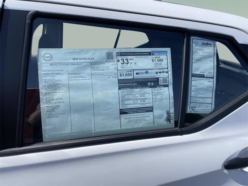 New 2025 Nissan Kicks Play S image 10