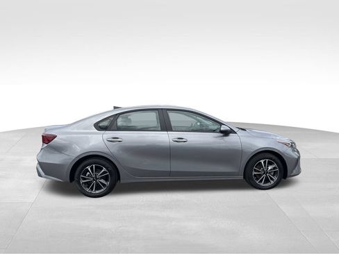 Certified 2024 Kia Forte LXS FWD image 6