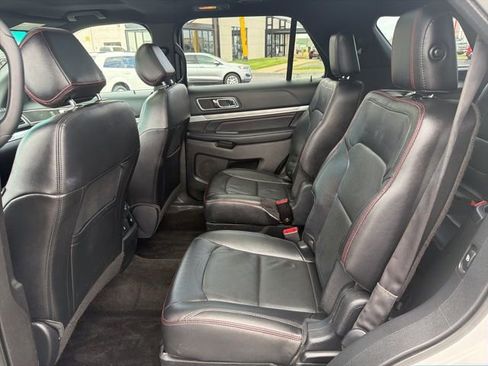 Used 2016 Ford Explorer Sport w/ Equipment Group 401A AWD/4WD image 28