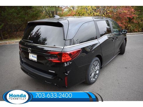 New 2026 Honda Odyssey Touring image 10