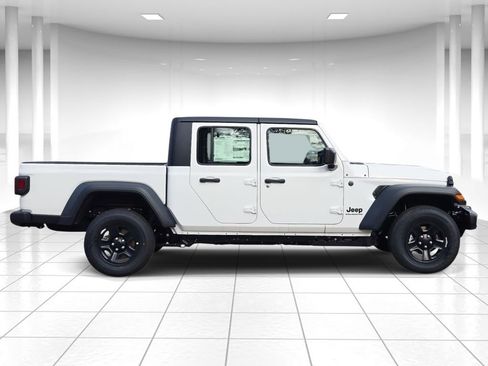New 2026 Jeep Gladiator Sport image 2