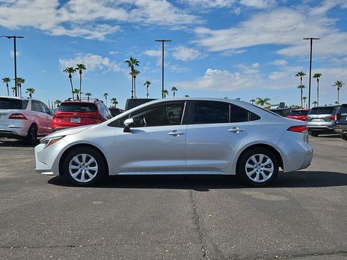 Used 2026 Toyota Corolla LE FWD image 9