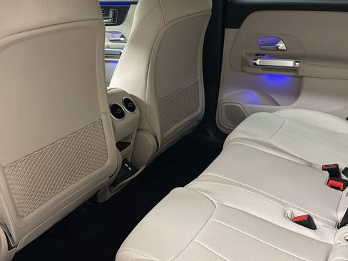 New 2026 Mercedes-Benz GLB 250 4MATIC image 31