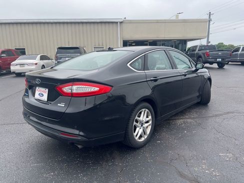 Used 2013 Ford Fusion SE FWD image 3