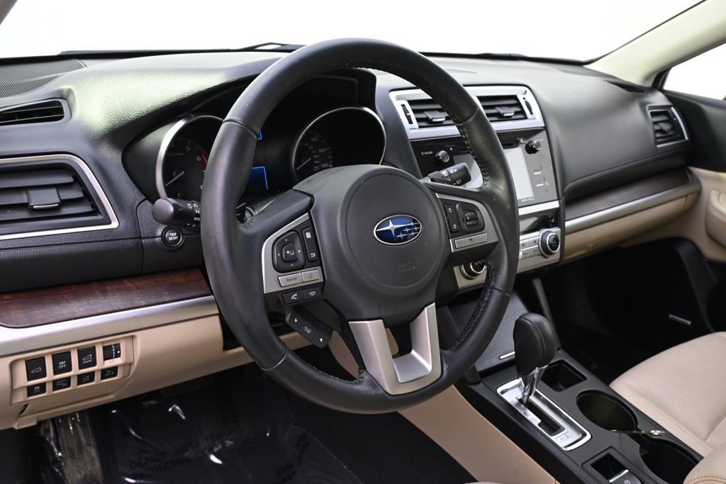 Used 2015 Subaru Outback 2.5i Limited AWD/4WD image 9